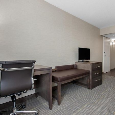 Comfort Inn & Suites Red Deer Exterior foto