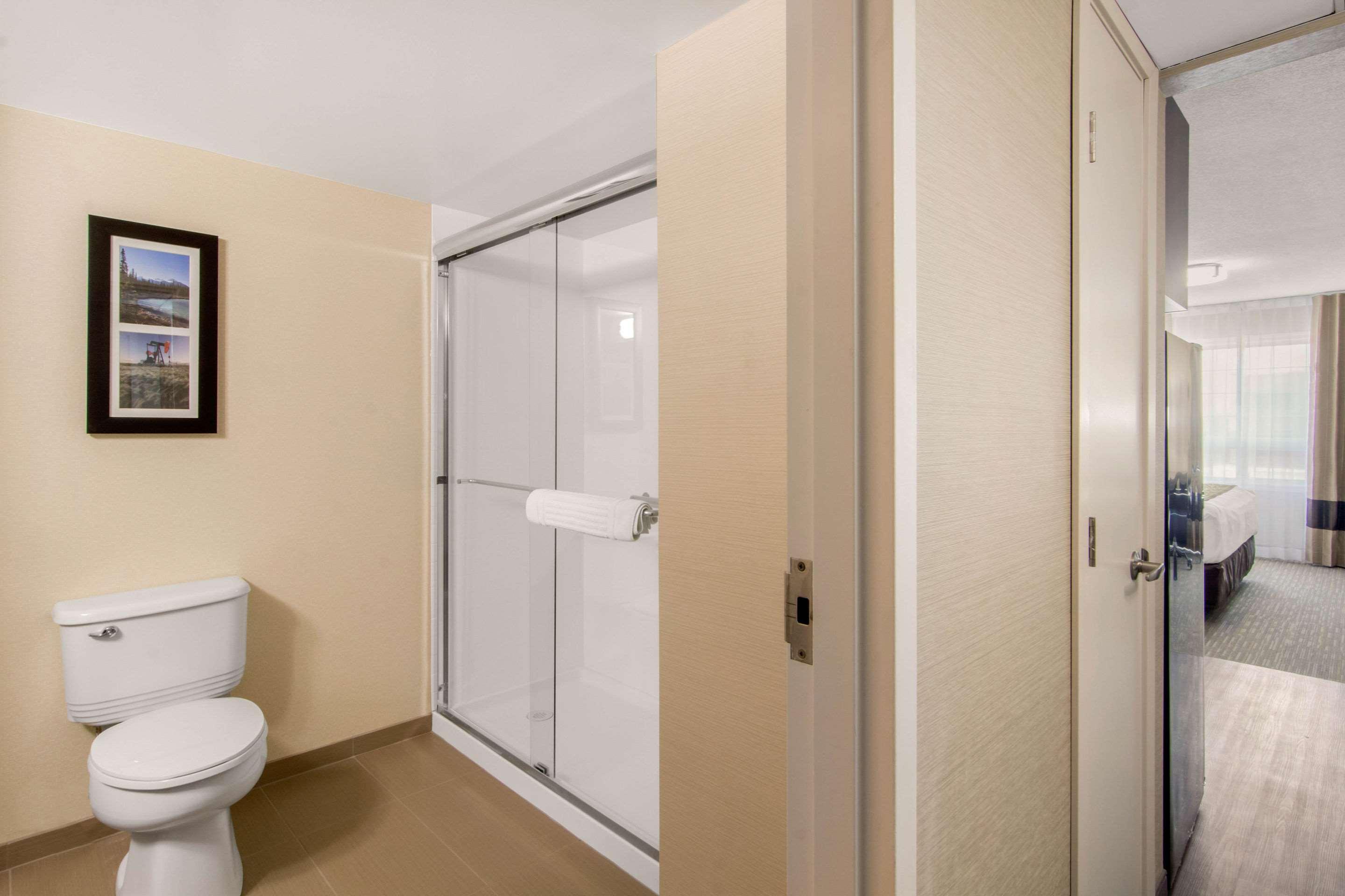 Comfort Inn & Suites Red Deer Exterior foto