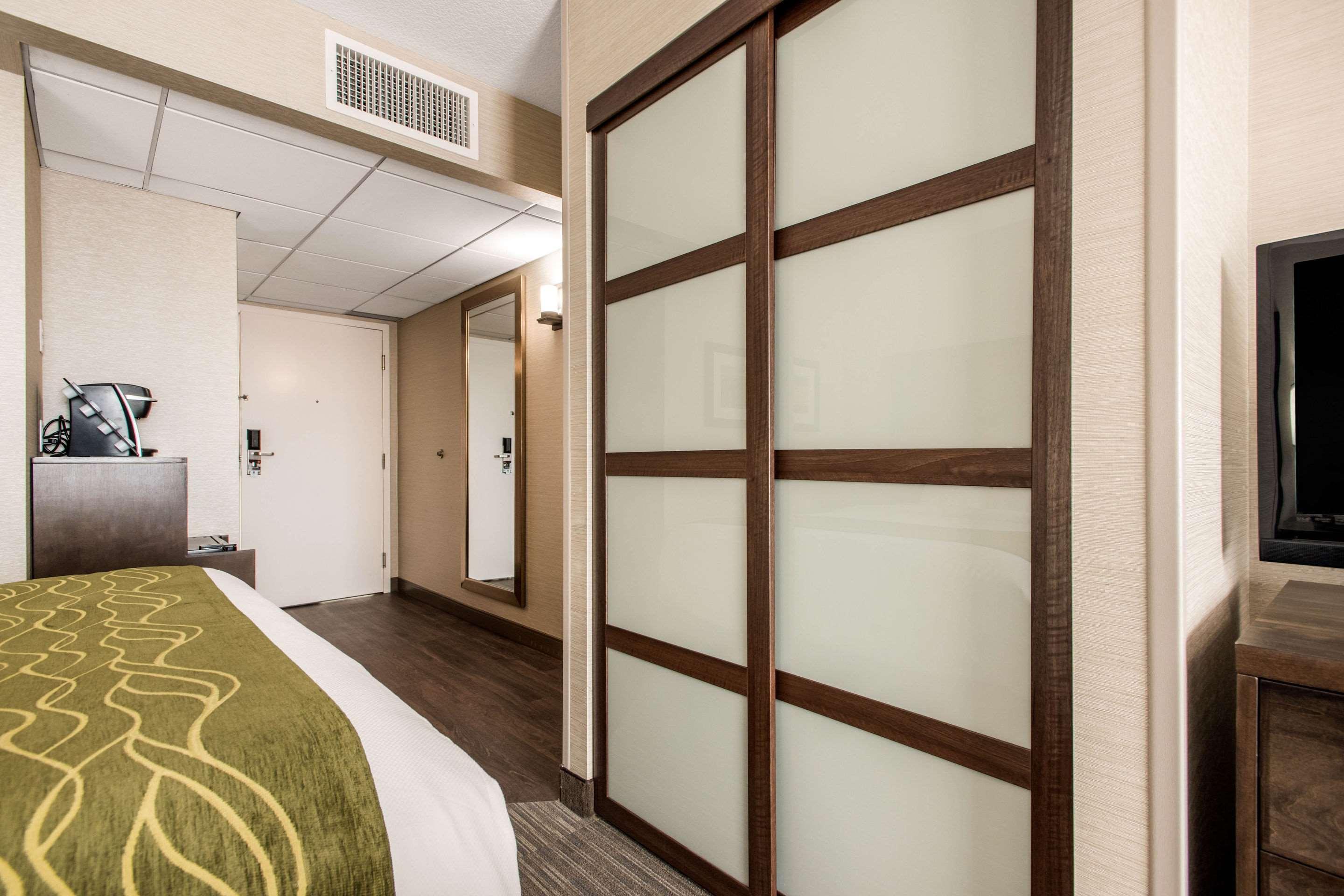 Comfort Inn & Suites Red Deer Exterior foto