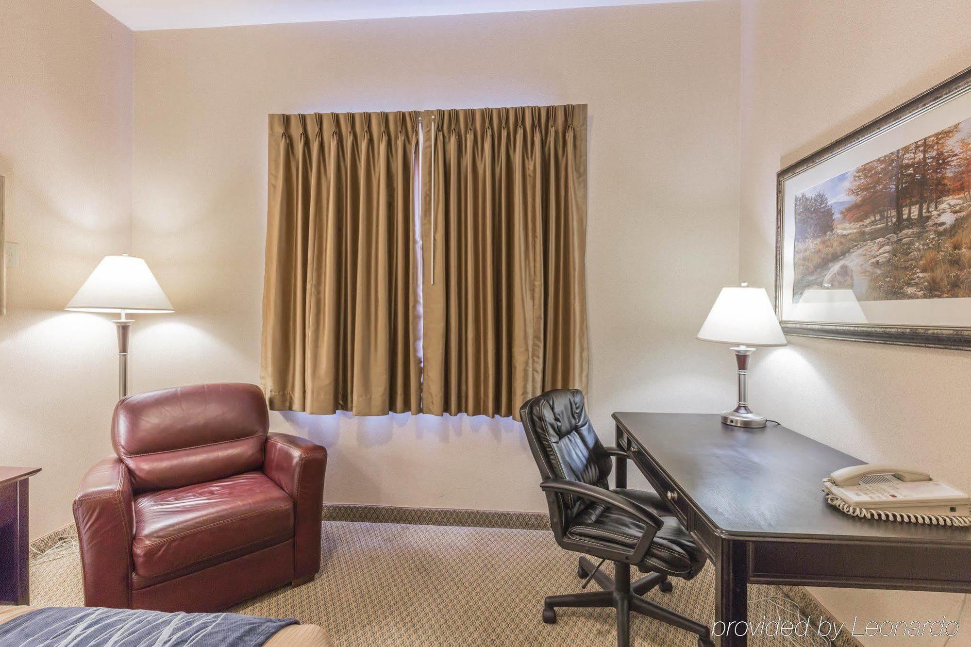 Comfort Inn & Suites Red Deer Exterior foto